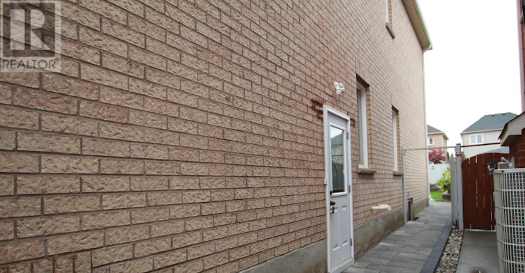75 Park Avenue WEST, Bradford West Gwillimbury, ON, L3Z 0A7 - 50