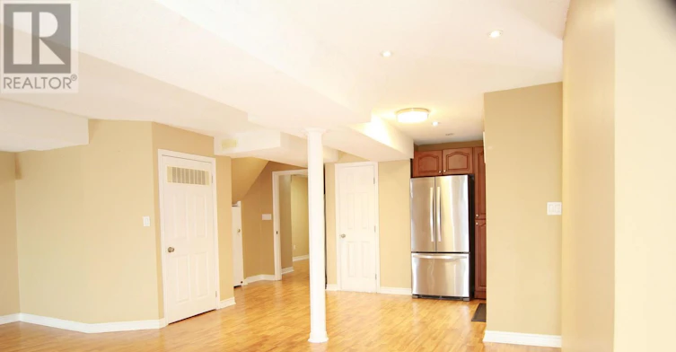 75 Park Avenue WEST, Bradford West Gwillimbury, ON, L3Z 0A7 - 19