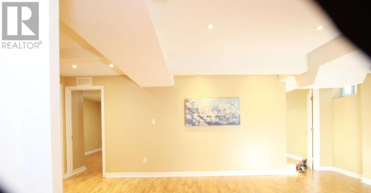 75 Park Avenue WEST, Bradford West Gwillimbury, ON, L3Z 0A7 - 2
