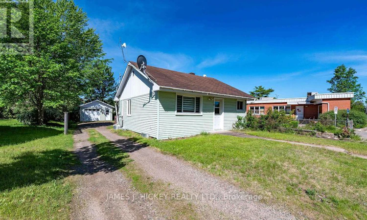6 Hillcrest Avenue