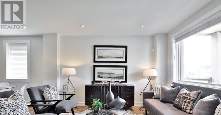 365 Harvie Avenue, Toronto, ON, M6E 4L7 - 5