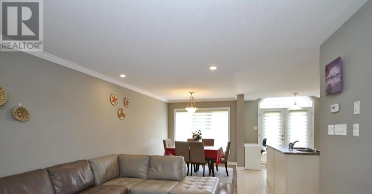 302 Tourmaline Crescent, Ottawa, ON, K2J 3T9 - 3