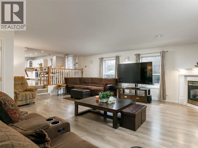 2611 Guidi Road, West Kelowna, BC, V1Z 3J9 - 10