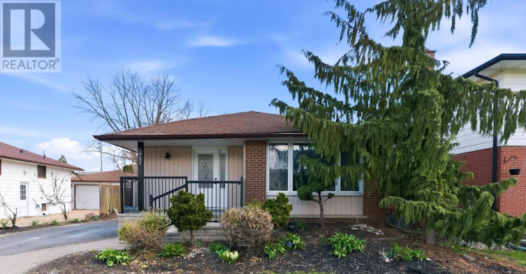 LOWER-711 Central Park Boulevard N, Oshawa, ON, L1G 6A8