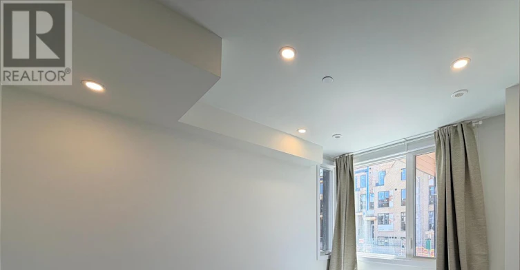 MAIN-24 Green Garden Boulevard, Toronto, ON, M6A 1N3 - 2