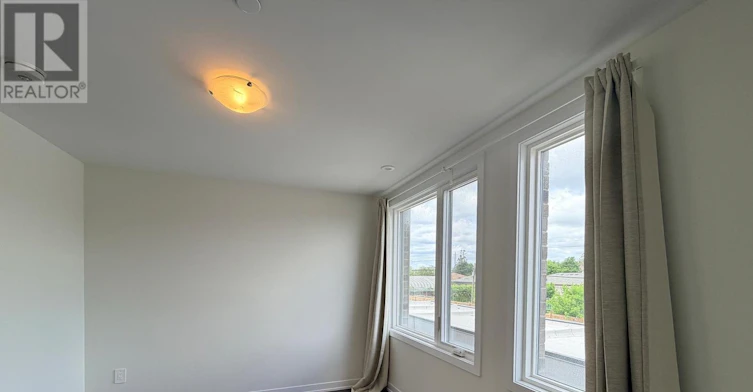 MAIN-24 Green Garden Boulevard, Toronto, ON, M6A 1N3 - 14