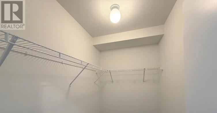 MAIN-24 Green Garden Boulevard, Toronto, ON, M6A 1N3 - 18