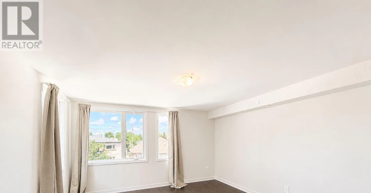 MAIN-26 Green Garden Boulevard, Toronto, ON, M6A 1N3 - 16