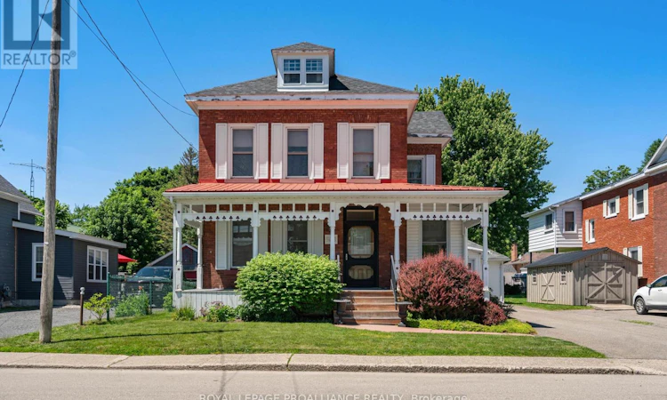 568 James Street W