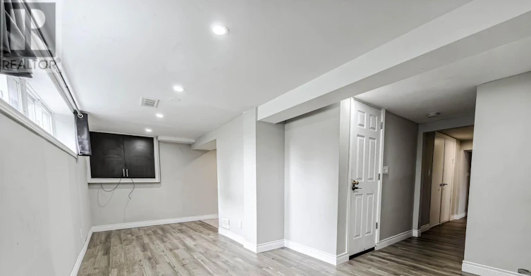 BSMT-57 Gladman Avenue N, Newmarket, ON, L3Y 1W4 - 5