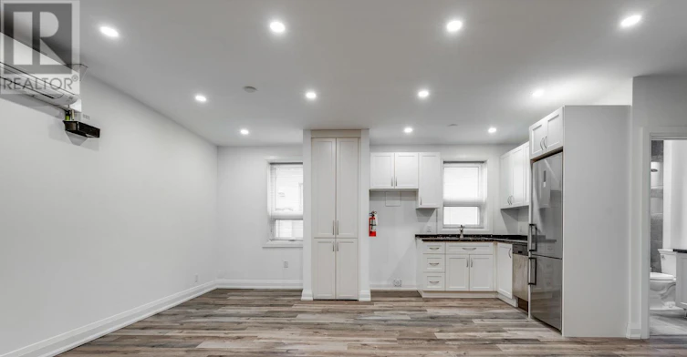 2-421 Danforth Avenue, Toronto, ON, M4K 1P1 - 4