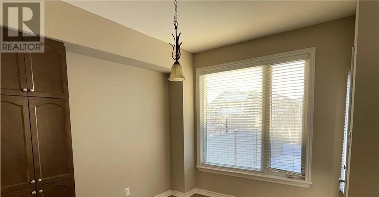 957 Fletcher Circle, Ottawa, ON, K2T 0B9 - 4