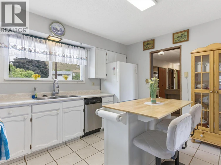 1332 Mesa Vista Drive, Ashcroft, BC, V0K 1A0 - 6