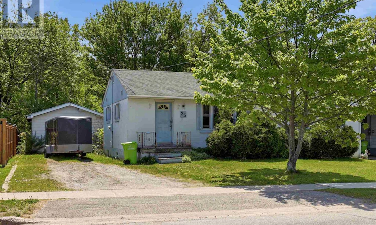 25 Elm Avenue