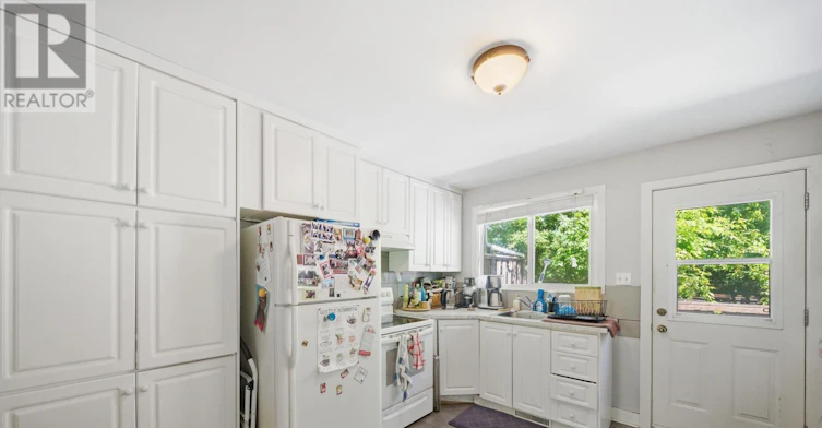 649 Westview Avenue, Ottawa, ON, K1Z 6E3 - 10