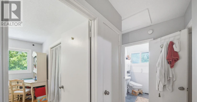 649 Westview Avenue, Ottawa, ON, K1Z 6E3 - 13
