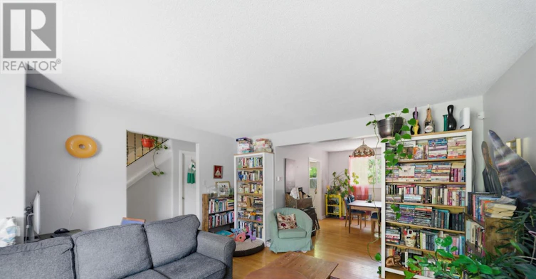 649 Westview Avenue, Ottawa, ON, K1Z 6E3 - 5