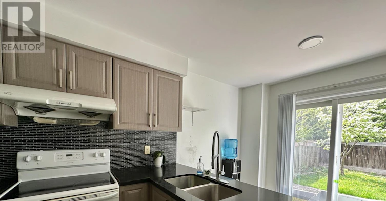 303 Riel Drive, Mississauga, ON, L5B 3K1 - 7