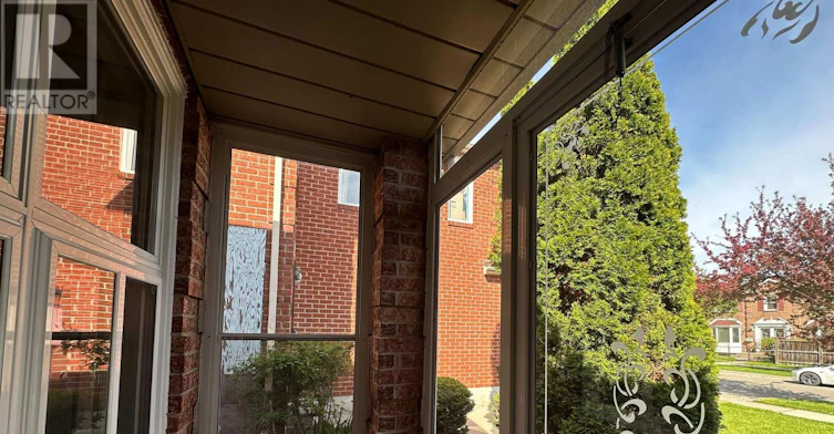 303 Riel Drive, Mississauga, ON, L5B 3K1 - 4