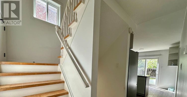 303 Riel Drive, Mississauga, ON, L5B 3K1 - 5