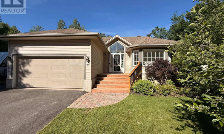 15 Birch Drive