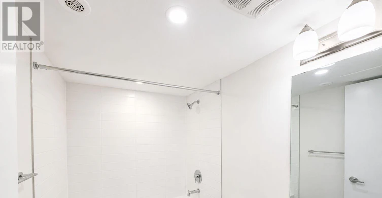 BSMT-26 Green Garden Boulevard, Toronto, ON, M6A 1N3 - 5