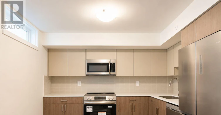 BSMT-26 Green Garden Boulevard, Toronto, ON, M6A 1N3 - 6