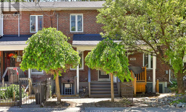 589 Wellington Street W