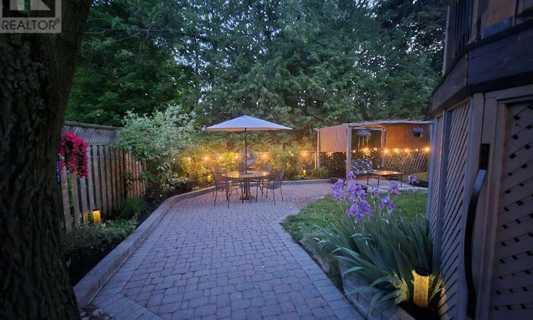 51 Lyndale Crescent
