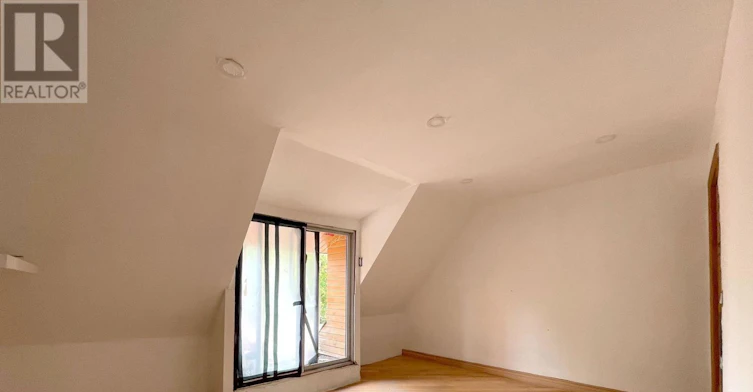 UPPER-633 Christie Street, Toronto, ON, M6G 3E6 - 10
