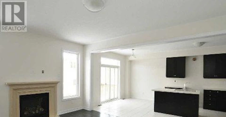 107 Holst Avenue, Markham, ON, L6C 2L7 - 4