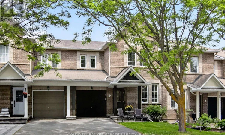 7 Barnstone Drive