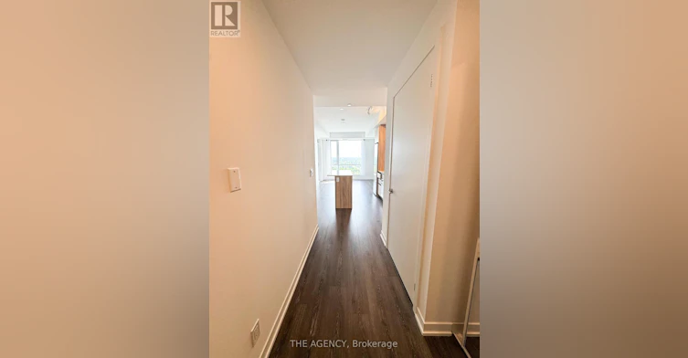 B2105-7950 Bathrust Street, Vaughan, ON, L4J 0L4 - 2