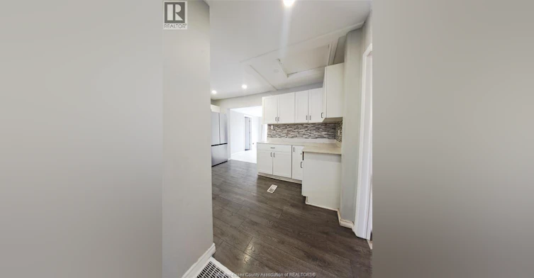 1621 California Avenue, Windsor, ON, N9B 3A4 - 8