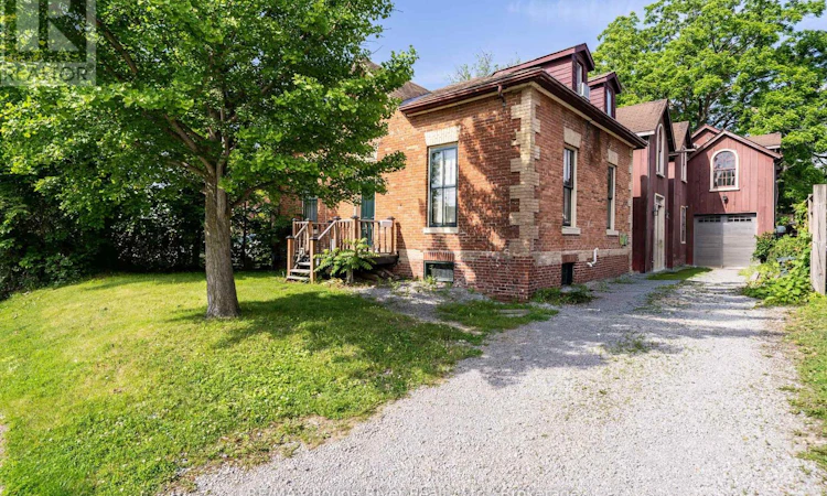 342 Mary Street N