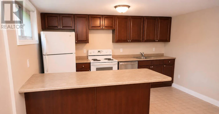 B-624 Stewart Street, Peterborough, ON, K9H 4C3 - 3