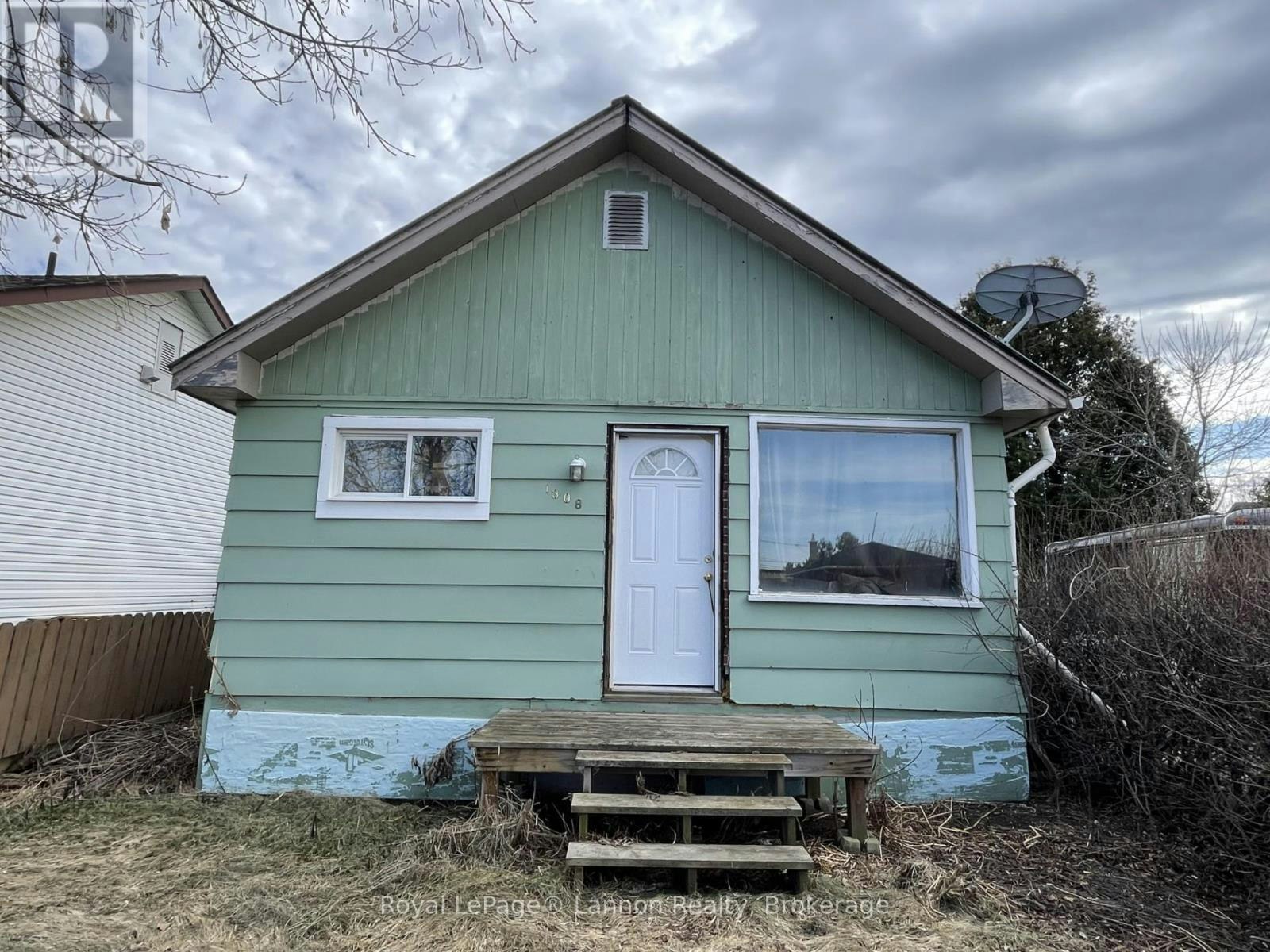 1308 Francis Street, Thunder Bay, ON, P7E 4G3
