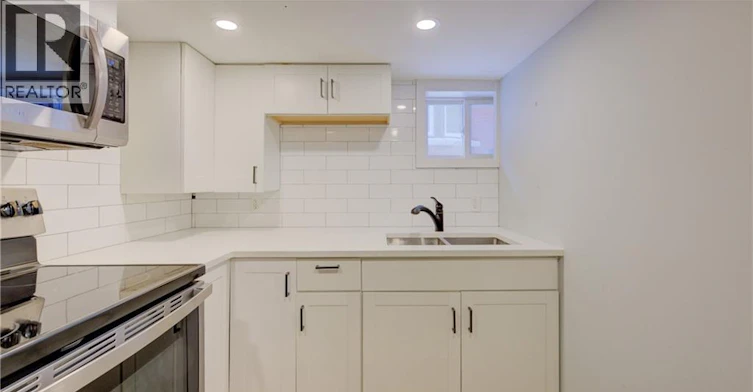 Basement-21 Fairview Avenue, Kitchener, ON, N2H 3E7 - 10