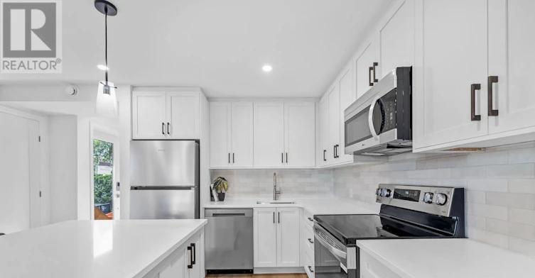 2-885 Somerset Street W, Ottawa, ON, K1R 6R6 - 18