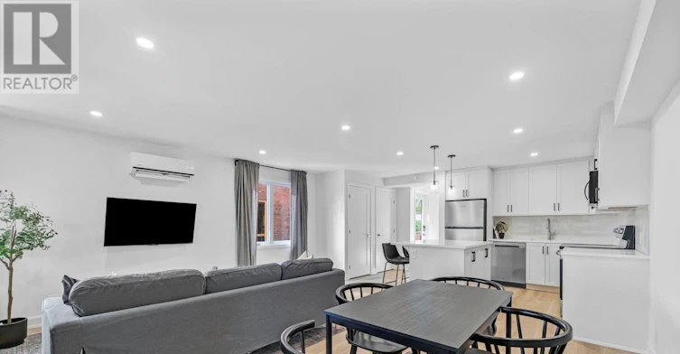 2-885 Somerset Street W, Ottawa, ON, K1R 6R6