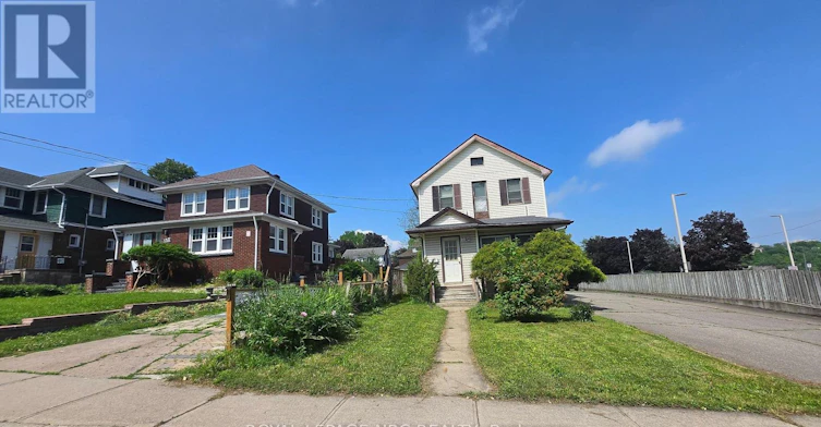 4425 Hiram Street, Niagara Falls, ON, L2E 1A2 - 2