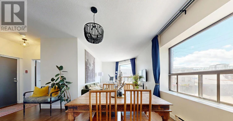 B-2104 Queen Street E, Toronto, ON, M4E 1E2 - 8