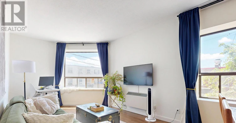 B-2104 Queen Street E, Toronto, ON, M4E 1E2 - 3