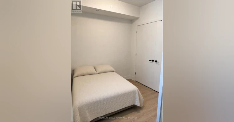 220-2075 King Road, King, ON, L7B 0R6 - 8