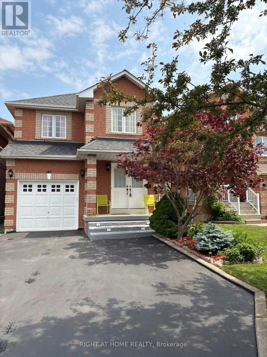 40 Vogue Street, Markham, ON, L3S 4G5