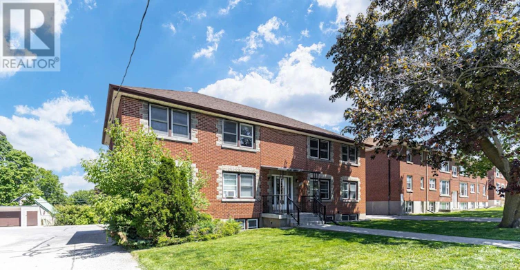 3-855 Simcoe Street N, Oshawa, ON, L1G 4W1 - 3