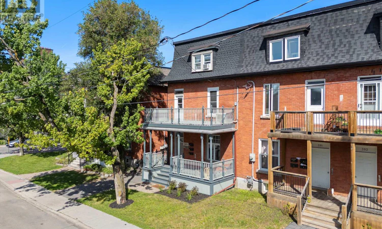 389 Daly Avenue