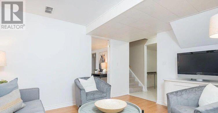 1617 Gowling Terrace, Milton, ON, L9T 5J6 - 2