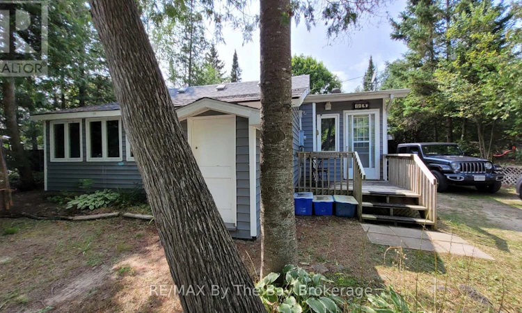 1120 King Edward Avenue