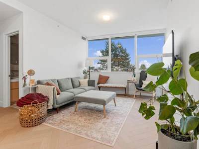 502-1342 Johnston Road - 3